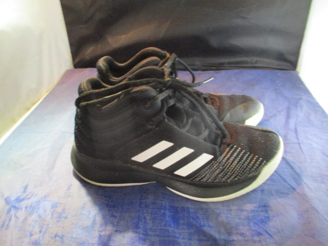 Used Adidas Basketball Shoes Youth Size 5 no insoles cssportinggoods