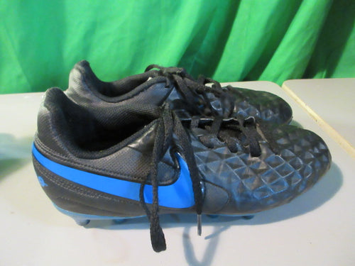 Used Nike Soccer Cleats Size 2.5