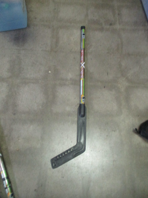 Load image into Gallery viewer, Used Franklin NHL Street Extreme Jr Hockey Stick
