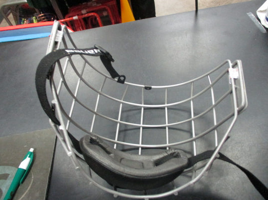 Used Bauer Size Medium Face Mask