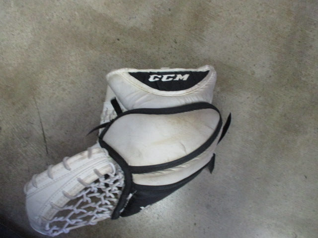 Load image into Gallery viewer, CCM Goalie  Youth Gloves Left Hand Glove
