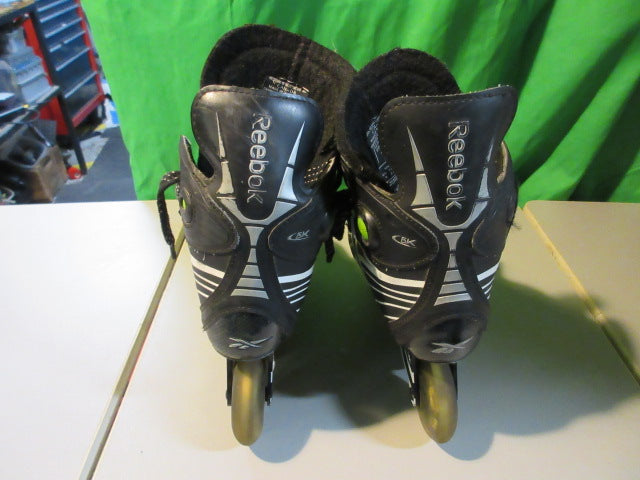 Load image into Gallery viewer, Used Reebok 6k Pump Black Size 4.5 Roller Skates
