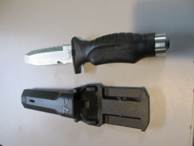 Load image into Gallery viewer, Used Used Blue Tang Underwater Kinetics Dive Knife
