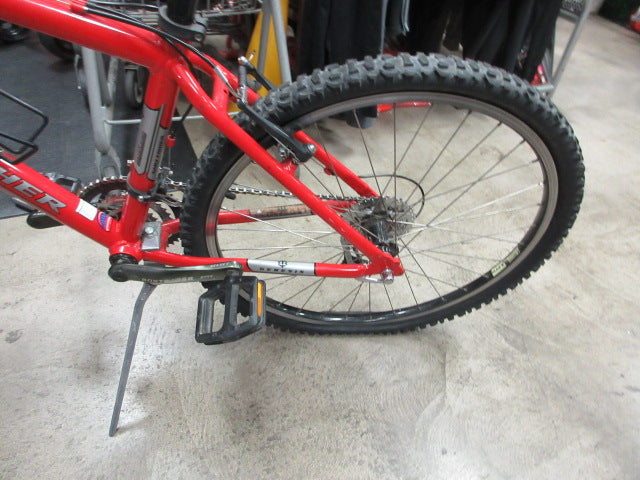 Load image into Gallery viewer, Used Gary Fisher Tassajara 26&quot; 27-Speed Mountain Bike
