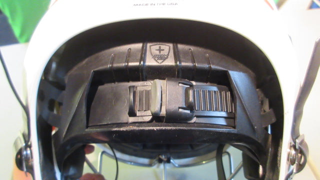 Load image into Gallery viewer, Used Cascade Adjustable Lacrosse Helmet
