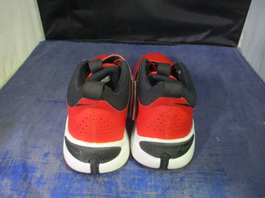 Used Nike Team Hustle D 11 Basketball Shoes Youth Size 5