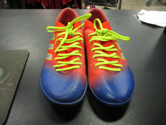 Load image into Gallery viewer, Used Adidas Messi Size 4.5 Turf Cleats
