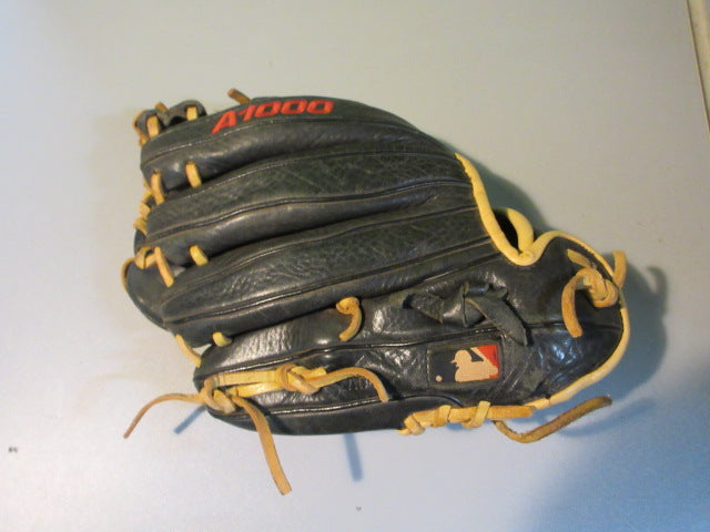 Load image into Gallery viewer, Used Wilson A1000 11 1/4&quot; Infield Baseball Glove - RHT
