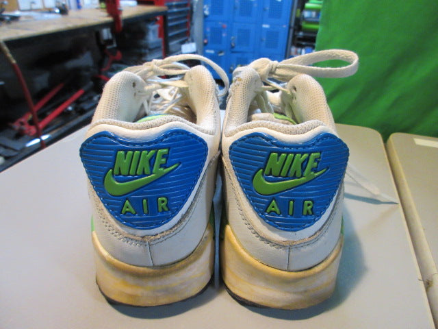 Load image into Gallery viewer, Used Nike Air Max 90 Sneakers Size 4.5
