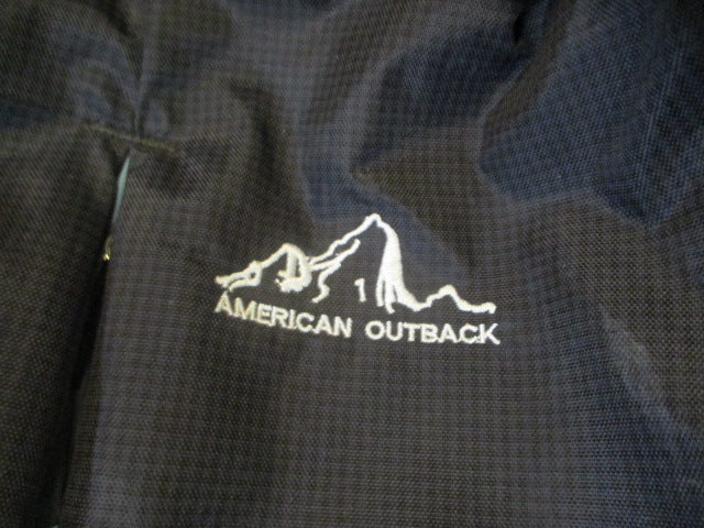 Load image into Gallery viewer, Used American Outback Backpack Peak Hydration Backpack
