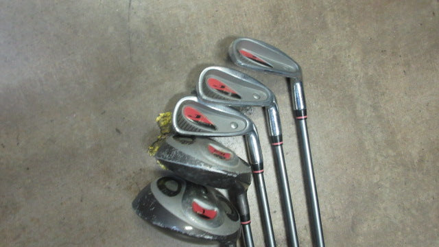 Load image into Gallery viewer, Used Walter Hagen Junior 5 Piece Set -Needs grips
