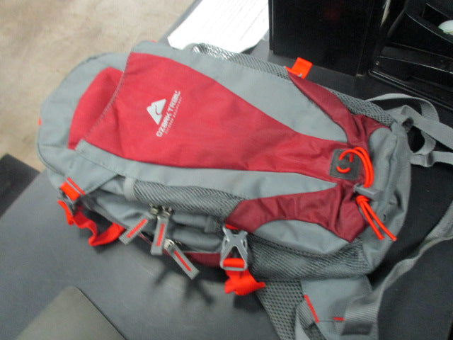 Load image into Gallery viewer, Used Ozark Trail Hydration Pack - Bladder Not Included
