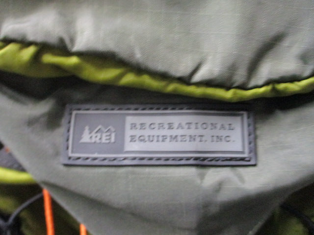 Load image into Gallery viewer, Used REI Jet Ultra Light 30 L Hiking Backpack - worn/dryrot small bungie cords
