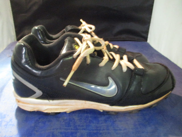 Load image into Gallery viewer, Used Nike Softball Cleats Size 8.5
