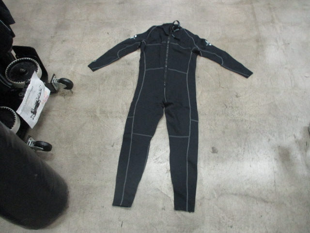 Load image into Gallery viewer, Used Scuba Pro 0.5mm Wetsuit Size XL
