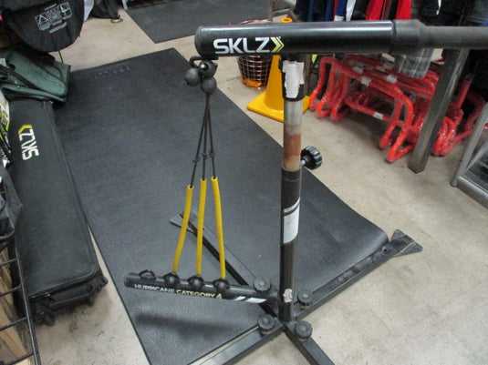 Used SKLZ Hurricane Category 4 Swing Trainer (missing 1 Band)