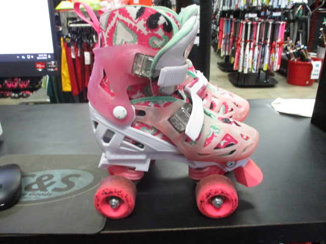 Load image into Gallery viewer, Used Adjustable Roller Derby Skates Size 2
