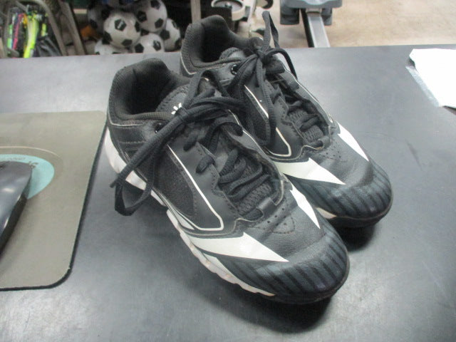 Load image into Gallery viewer, Used Reebok Cleats Size 1.5
