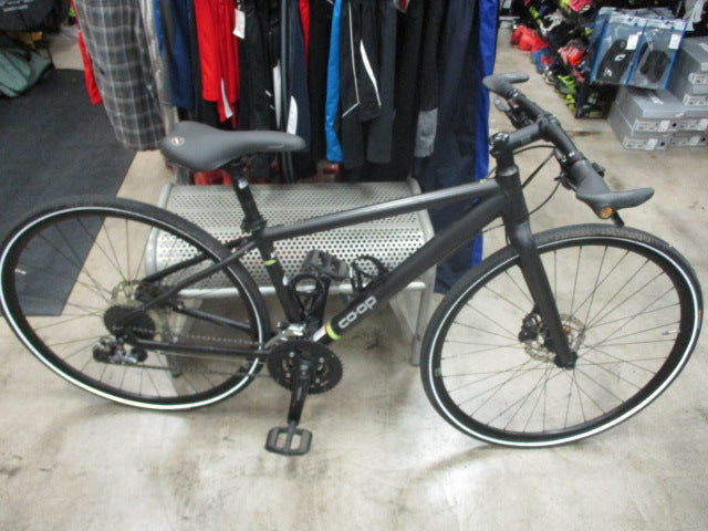 Load image into Gallery viewer, Used Co-Op Cty 1.2 Bicyle 27 speeds 28&quot; Wheel
