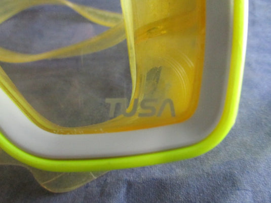 Used Tusa Liberator Cystal Silicone Scuba Mask