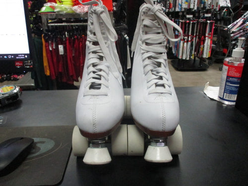 Used Chicago 800 Women Size 8 Skates