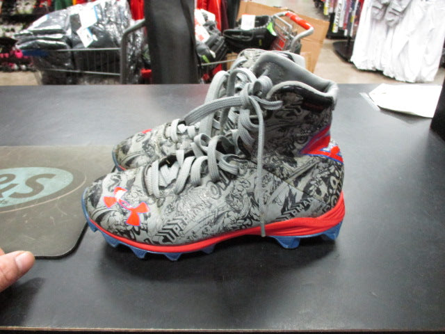 Load image into Gallery viewer, Used Under Armour Superman Highlight Size 2.5y Cleats
