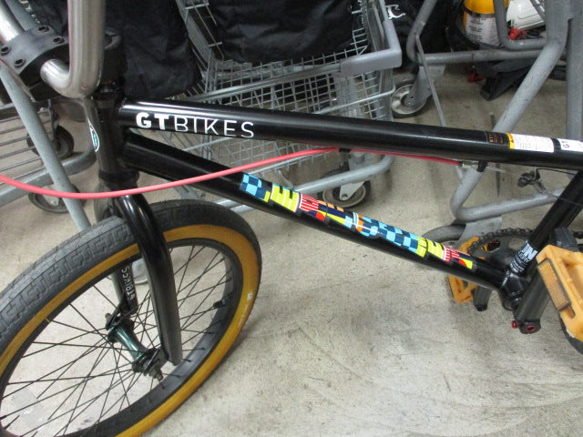 Load image into Gallery viewer, Used GT Performer 21 Dirtflip 20&quot; BMX Bike
