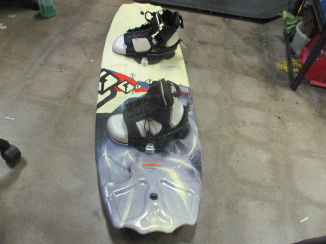 Load image into Gallery viewer, Used CWB Club Board Co Sol Wakeboard w/ Bindings 141cm
