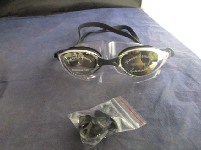 Load image into Gallery viewer, Zoma Swim Goggles w/ Earplugs &amp; Case - Like New
