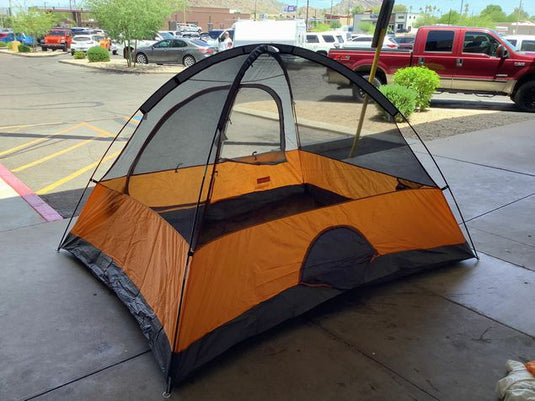 Used Coleman Sunset Dunes 4 Person Tent READ DESCRIPTION