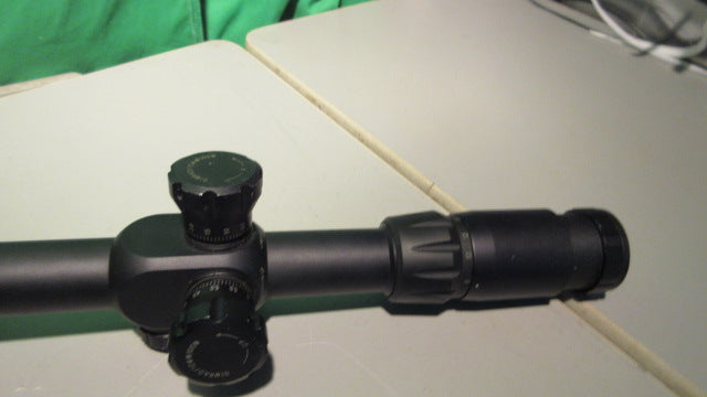 Load image into Gallery viewer, Used Tactical Riflescope
