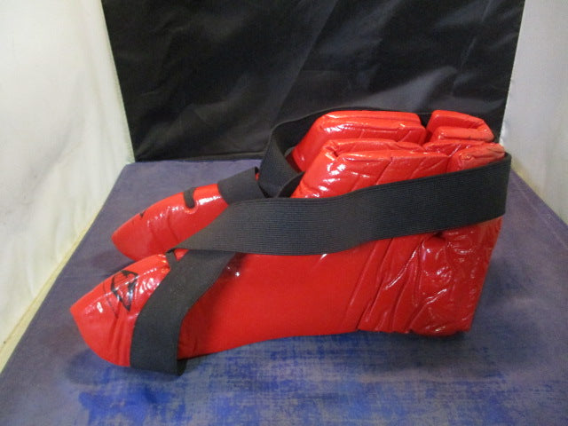 Load image into Gallery viewer, Used Century Sparring Shoes Adult Size 9/10
