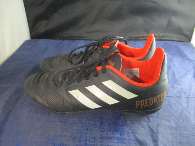 Load image into Gallery viewer, Used Adidas Predator Soccer Cleats Youth Size 3
