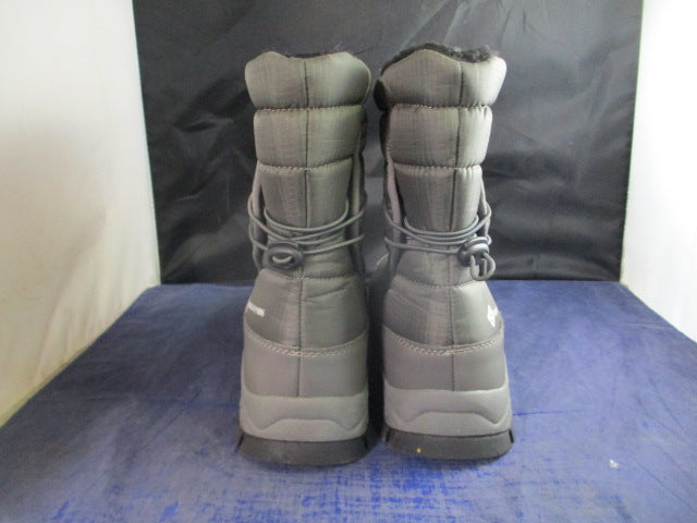 Load image into Gallery viewer, Used Dream Pairs Snow Boots Adult Size 8
