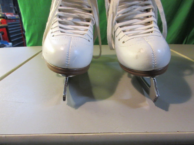 Load image into Gallery viewer, Used Jackson Ultima Artiste Youth Size 4 w/ Mark IV Blade Ice Skates
