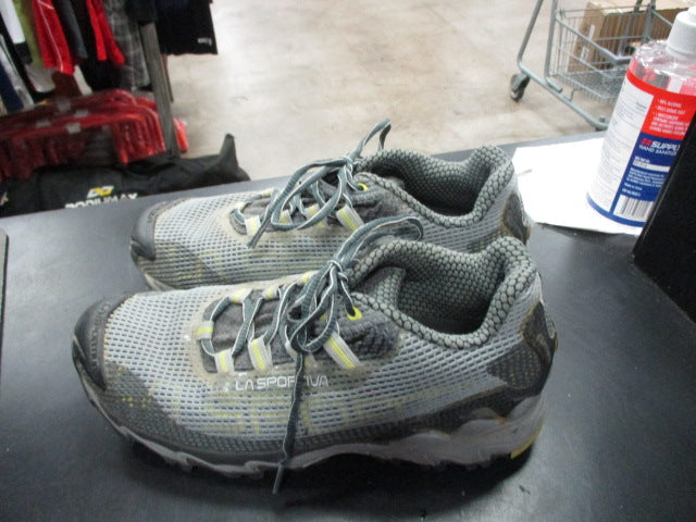 Load image into Gallery viewer, Used La Sportiva Hiking Shoes Size 8.5
