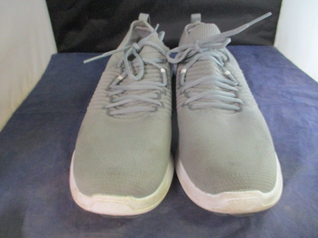 Load image into Gallery viewer, Used Foot-Joy Flex XP Golf Shoes Size 9.5

