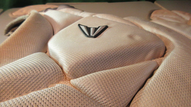 Load image into Gallery viewer, Used Easton The Fundamental Jen Schro FP Softball Catchers Chest Protector - Med
