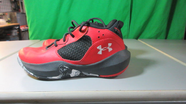 Load image into Gallery viewer, Used UNDER ARMOUR SHOES Youth - 2 Red
