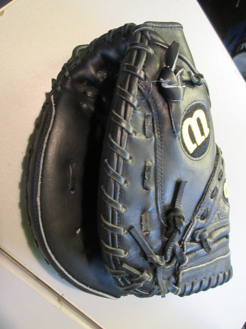 Load image into Gallery viewer, Used Wilson A2000 Softball 33&quot; Pro Stock Catcher&#39;s Mitt
