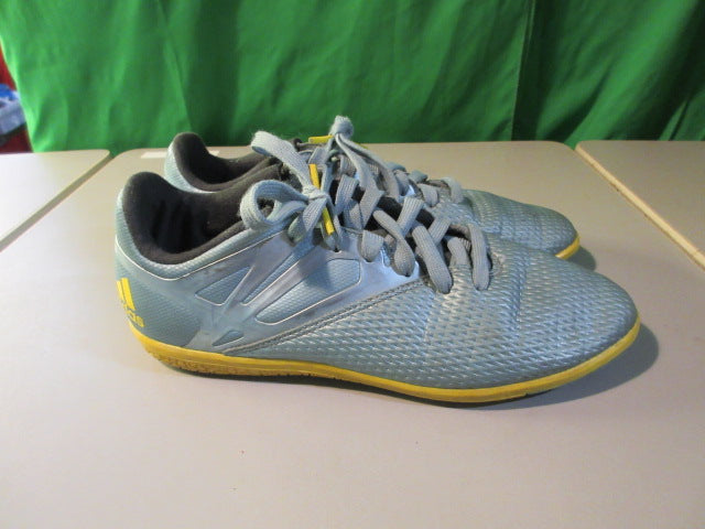 Load image into Gallery viewer, Used Adidas Messi Non Marking Size 5.5 Indoor Soccer Shoes
