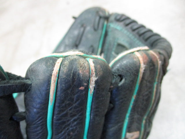 Load image into Gallery viewer, Used Wilson A500 12&quot; RHT Baseball Glove
