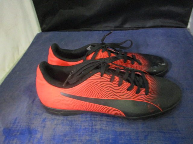 Load image into Gallery viewer, Used Puma Spirit II TT Indoor Soccer Cleats Adult Size 7
