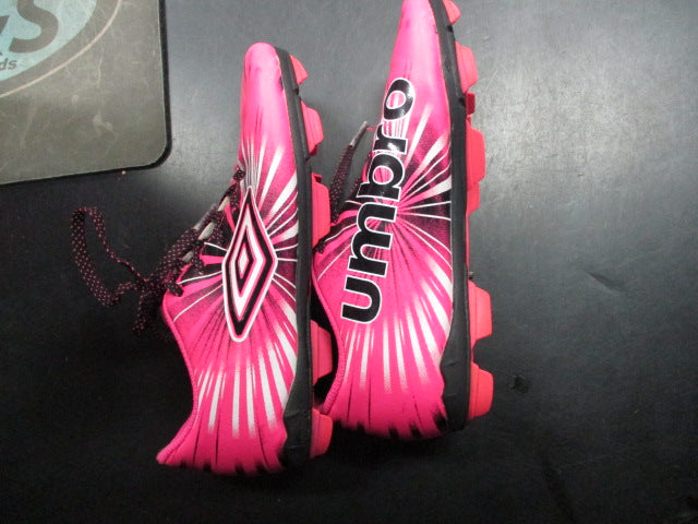 Load image into Gallery viewer, Used Umbro Girls Soccer Cleats Pink Size 1
