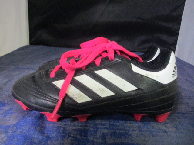 Load image into Gallery viewer, Used Adidas Soccer Cleats Size 10.5 Kids
