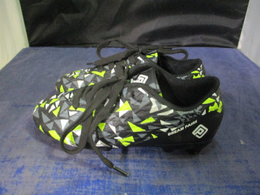 Used Dream Pairs Soccer Cleats Youth Size 13