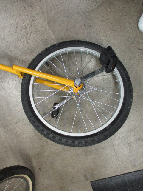 Load image into Gallery viewer, Used Yellow 20&quot; Unicycle
