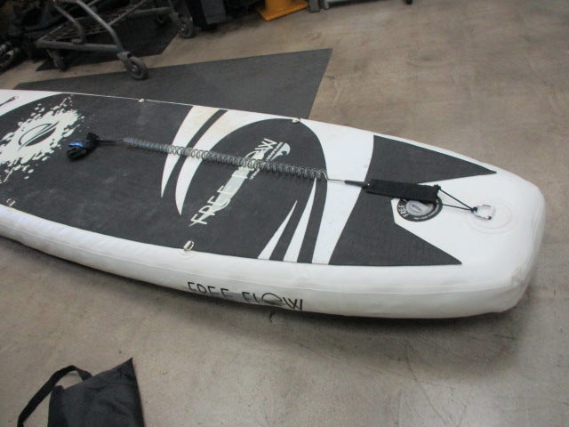 Load image into Gallery viewer, Used SereneLife Free Flow Inflatable Stand Up Paddle Board Fin Behind Counter
