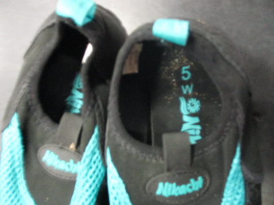 Used Nikachi Size 5 Water Shoes