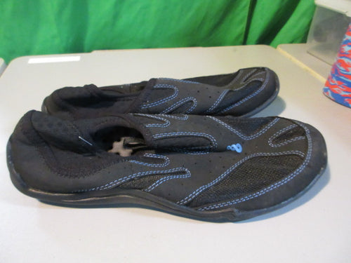 Used Ahnu Water Shoes Size 7